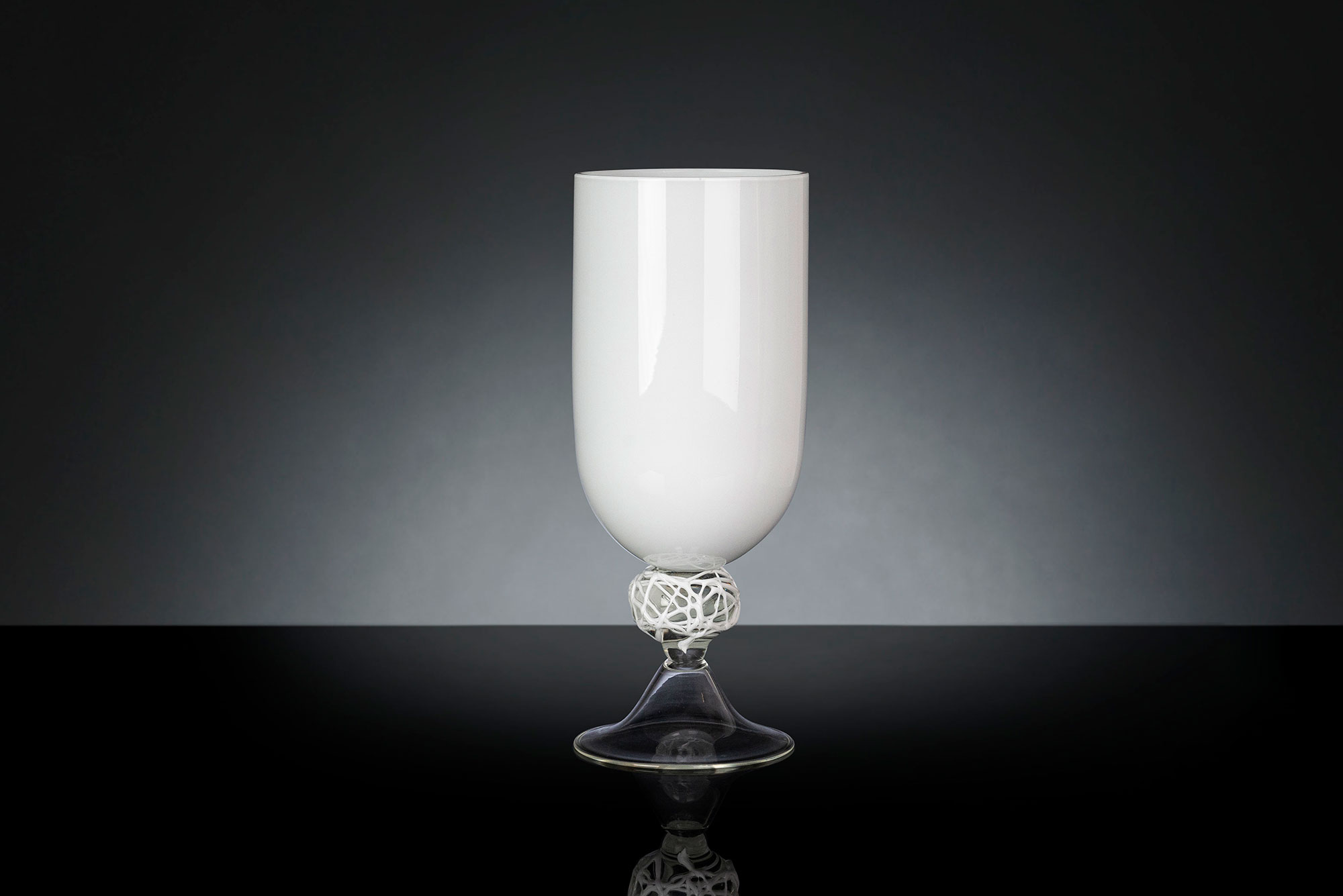 1642772192-5001281.95---VASO-HANK_PAP2968_low